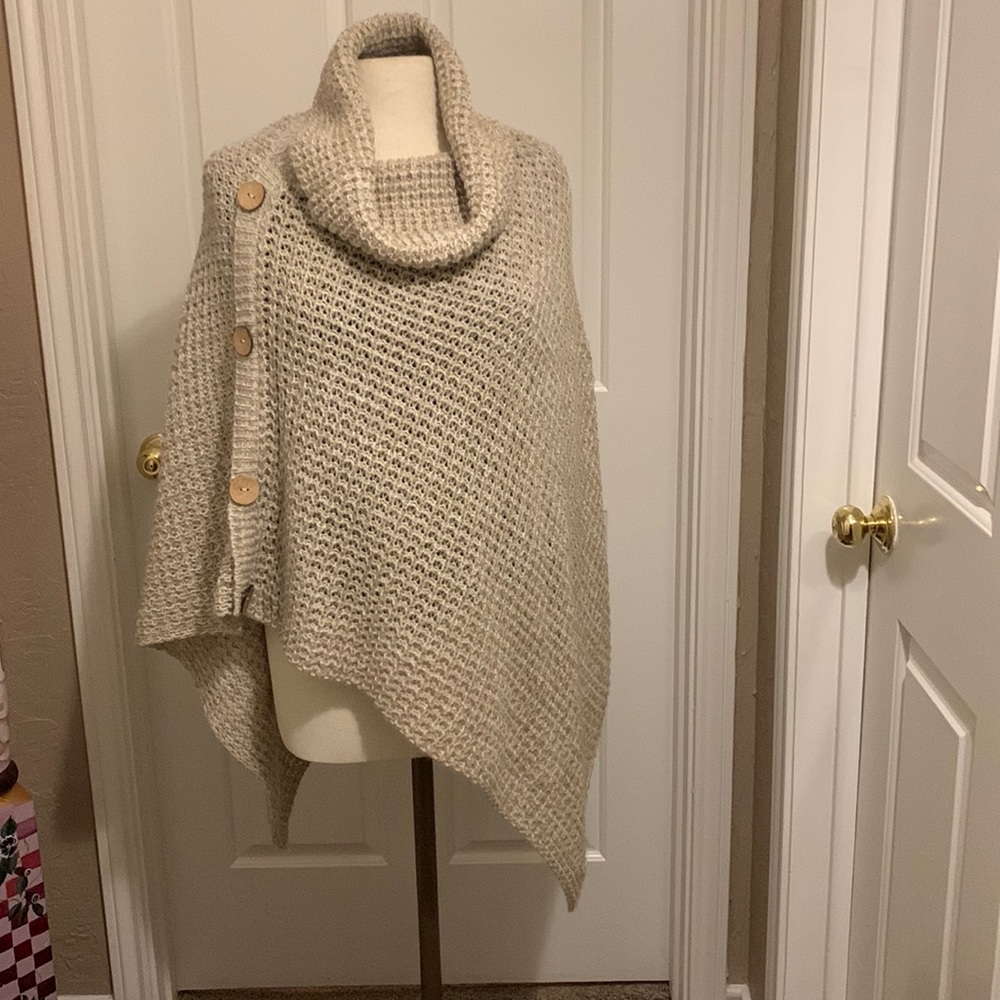 Beautiful taupe knit poncho.
